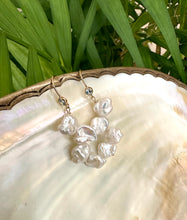 Carica l'immagine nel visualizzatore di Gallery, White Keshi Pearl Drop Earrings, composed of 14k gold filled Hook & blue Cubic zirconia Bezel