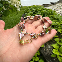 Carica l'immagine nel visualizzatore di Gallery, Heart-Shaped Bronze Pearl Choker & Amazonite Necklace