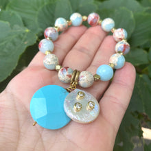 Carica l'immagine nel visualizzatore di Gallery, Pale Blue & Deep Red Stretchy Bracelets