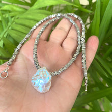 Carica l'immagine nel visualizzatore di Gallery, Silver Coated Hematite Square Heishi Beads with Large Keshi Pearl Short Necklace, 18"inch Silver Toggle Clasp