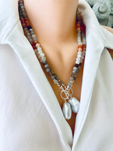 Lade das Bild in den Galerie-Viewer, Mix Moonstone, Sunstone Toggle Necklace, baroque Pearl Pendant
