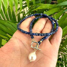 Carica l'immagine nel visualizzatore di Gallery, Denim Blue Sodalite Choker Necklace & Pearl Charm