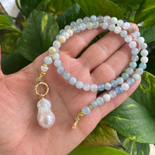 Cargar imagen en el visor de la galería, Shaded Blue Aquamarine Beads 6mm & Pearl Toggle Necklace featuring a stunning Baroque Pearl Pendant. Gold Vermeil Plated Silver Details. A perfect gift for March birthdays or any special occasion, measures 17.5-18 inches