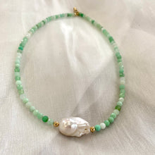 Cargar imagen en el visor de la galería, Chrysoprase Necklace with Freshwater Baroque Pearl, 14K GF