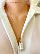 Load image into Gallery viewer, Single Baroque Pearl & Diamonds pendant Necklace
