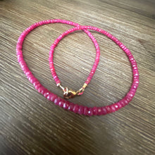 Carica l'immagine nel visualizzatore di Gallery, Graduated Red Ruby Necklace, 14k GF