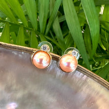 Cargar imagen en el visor de la galería, Golden Edison Mabe Pearl stud earrings with 10-11mm pearls, CZ accents, and gold vermeil-plated silver settings, perfect for minimalist and elegant style.