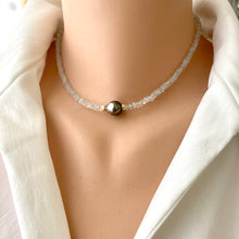 Cargar imagen en el visor de la galería, Aquamarine Choker Necklace & Grey Tahitian Baroque Pearl