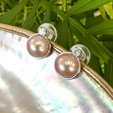 Cargar imagen en el visor de la galería, Pink Mabe Edison Pearl Stud Earrings with Cz, Silver