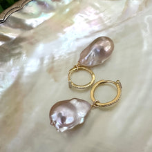 Charger l'image dans la galerie, Pink baroque pearl hoop earrings displayed on pearl shell backdrop, CZ pavé gold vermeil hoops handmade in Canada.