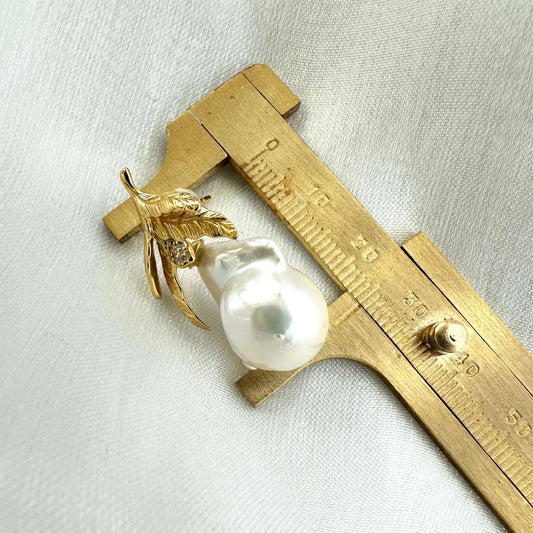 Size reference of Baroque Pearl Earring showing 30mm drop length against white background.