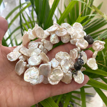 Carica l'immagine nel visualizzatore di Gallery, Bridal Petal Pearl Necklace, Pave Diamonds Oxidized Silver, 17.5"