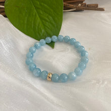Lade das Bild in den Galerie-Viewer, Aquamarine Stretchy Bracelet in 8mm beads size, March Birthstone , 7"in, Gold Filled