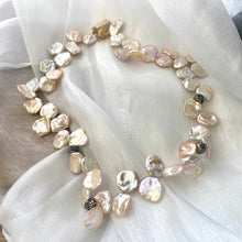 Cargar imagen en el visor de la galería, Feminine and Delicate Pink Lavender Petal Pearls Choker Necklace, 16.5" or 17.5"inches