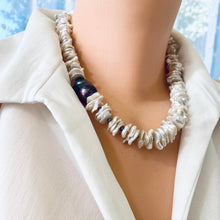 Charger l'image dans la galerie, White Cornflake Pearls Necklace & Black Baroque Pearl