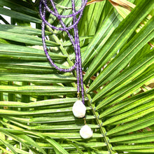 Charger l'image dans la galerie, Collier lariat simple rang d'améthyste et deux perles baroques, pierre de naissance de février, 108 cm