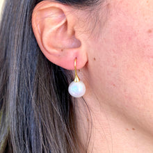 Carica l'immagine nel visualizzatore di Gallery, Large White Edison Pearl Drop Earrings, Gold
