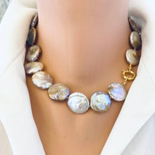 Cargar imagen en el visor de la galería, Front view of large coin pearl necklace on mannequin, classic 18-inch design