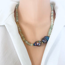 Carica l'immagine nel visualizzatore di Gallery, Prehnite and Black Baroque Pearl Necklace showcasing translucent green prehnite beads and bold baroque pearls.