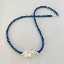 Carica l'immagine nel visualizzatore di Gallery, Lapis Lazuli & Baroque Pearl Necklace