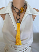 Lade das Bild in den Galerie-Viewer, Rutilated Quartz and Yellow Copal Boho Style Tassel Necklace