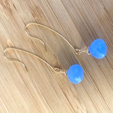 Load image into Gallery viewer, Blue Chalcedony Briolettes Threader Earrings