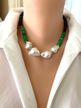 Cargar imagen en el visor de la galería, Short Green Jade & Black Tourmaline Pearl Necklace featuring luminous pearls and a bold design.