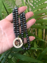 Carica l'immagine nel visualizzatore di Gallery, Festive Hematite Candy Necklace