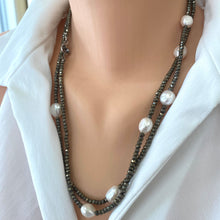 Lade das Bild in den Galerie-Viewer, Pyrite & Pearl Long Necklace For Woman