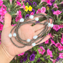 Lade das Bild in den Galerie-Viewer, Pyrite & Pearl Long Necklace For Woman