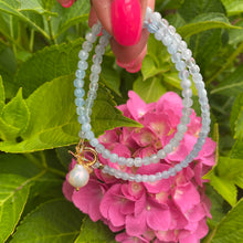 Lade das Bild in den Galerie-Viewer, 16-inch Gold Plated Necklace with Aquamarine Toggle and Tiny Baroque Pearl Pendant