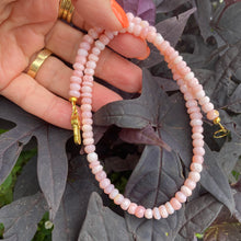 Cargar imagen en el visor de la galería, Pink Opal Short Necklace, Gold