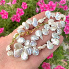 Carica l'immagine nel visualizzatore di Gallery, Keshi Pearls with Garnet, Citrine or Peridot Necklace