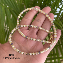 Charger l'image dans la galerie, Collier ras du cou en pierres précieuses multicolores avec perles en hématite plaquées or, laiton plaqué or, 40,6 cm