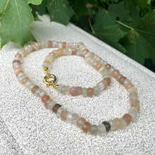 Carica l'immagine nel visualizzatore di Gallery, Mixed Moonstone Candy Necklace