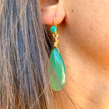 Load image into Gallery viewer, Emerald Green Onyx Teardrop Earrings, Gold