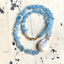 Cargar imagen en el visor de la galería, 19-inch Necklace with Aquamarine Nuggets, Flat Baroque Pearls, and Gold Filled Elements