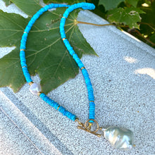 Charger l'image dans la galerie, Collier à bascule en perles baroques turquoise et d'eau douce, vermeil doré, pierre de naissance de décembre, 47 cm