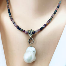 Cargar imagen en el visor de la galería, Tourmaline & Baroque Pearl Pendant Necklace