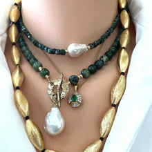 Cargar imagen en el visor de la galería, Deep Green Seraphinite Choker Necklace & White Baroque Pearl