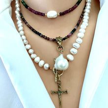 Cargar imagen en el visor de la galería, Tourmaline & Baroque Pearl Pendant Necklace