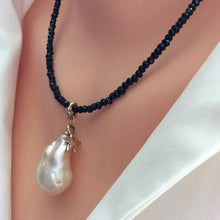 Cargar imagen en el visor de la galería, Genuine Baroque Pearl Necklace, Black Spinel Necklace,Tiny Star Charm