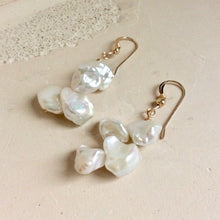 Carica l'immagine nel visualizzatore di Gallery, Keshi Pearls & 14k GF Drop Earrings