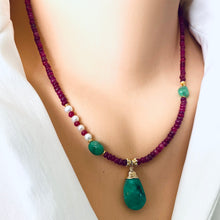 Carica l'immagine nel visualizzatore di Gallery, Chrysoprase, Pearls & Rubies OOAK Necklace