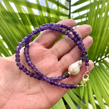 Cargar imagen en el visor de la galería, Faceted Amethyst cubes with baroque pearl in middle