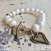 Load image into Gallery viewer, Large Pearls Love Charm Bracelet