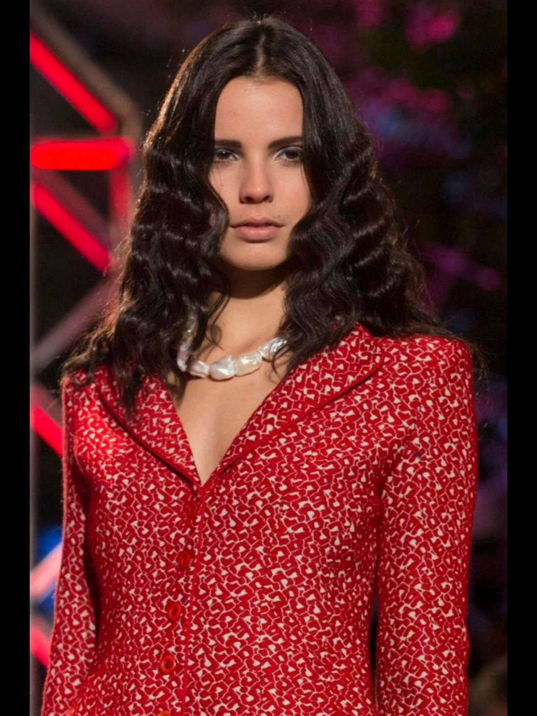 Baroque Pearl Necklace: History & Modern Elegance