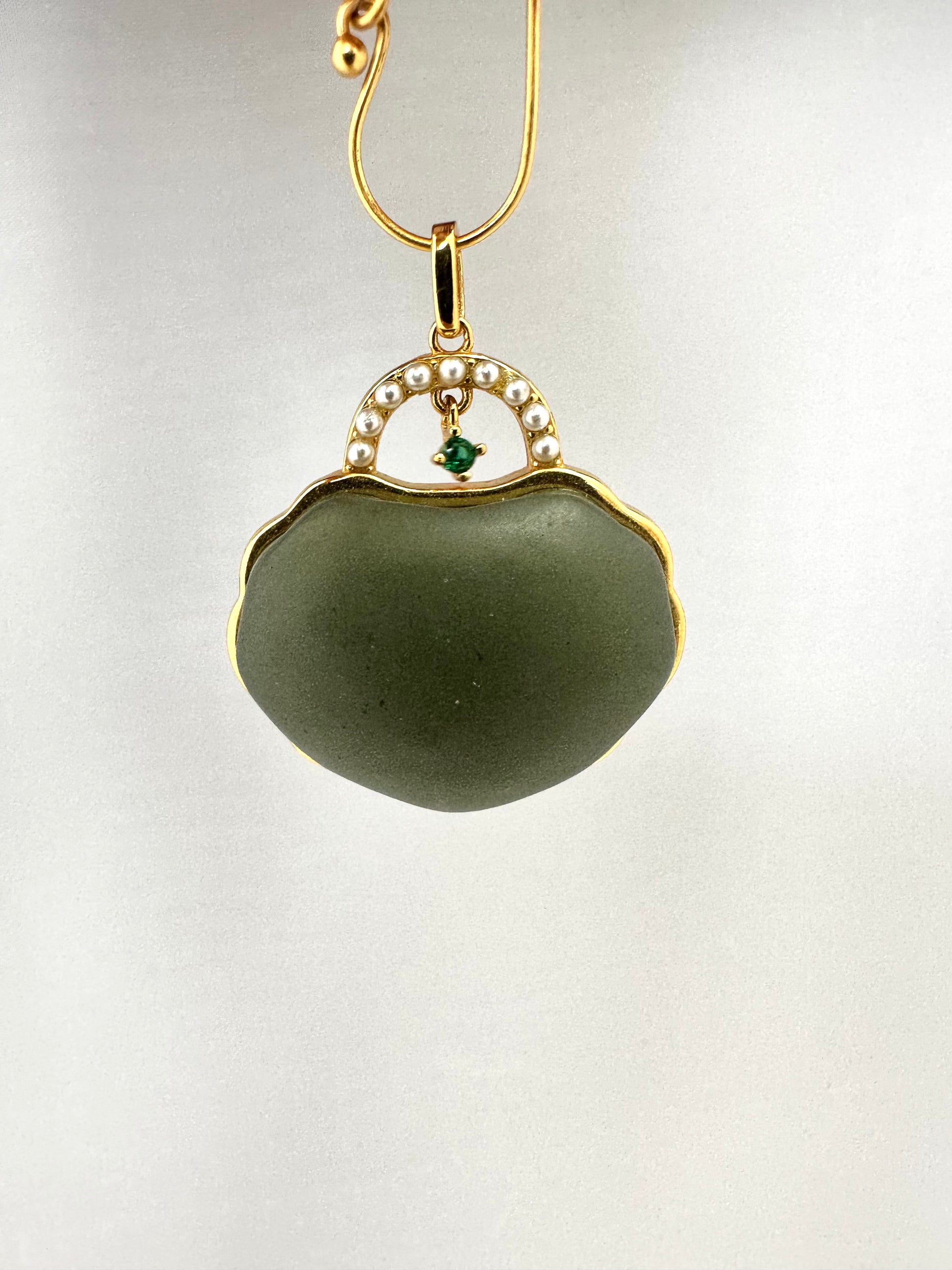 Statement Hotan jade pendant in purse design front view, HANGING