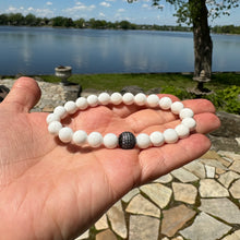 Charger l&#39;image dans la galerie, Bracelet unisexe Tridacna blanc, 7 pouces
