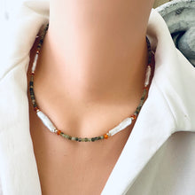 Lade das Bild in den Galerie-Viewer, Tsavorite Green Garnet, Carnelian &amp; White Bar Pearls Necklace, 14K GF, 17&quot;-18.5&quot; – Handmade in Canada
